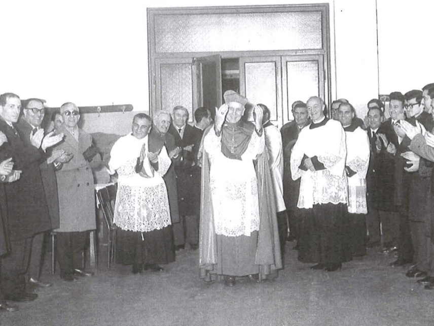 14 Gennaio 1968  L'Arcivescovo di Milano, Giovanni, Card. Colombo, con i Cooperatori dell'Oratorio del Patronato Sant'Antonio