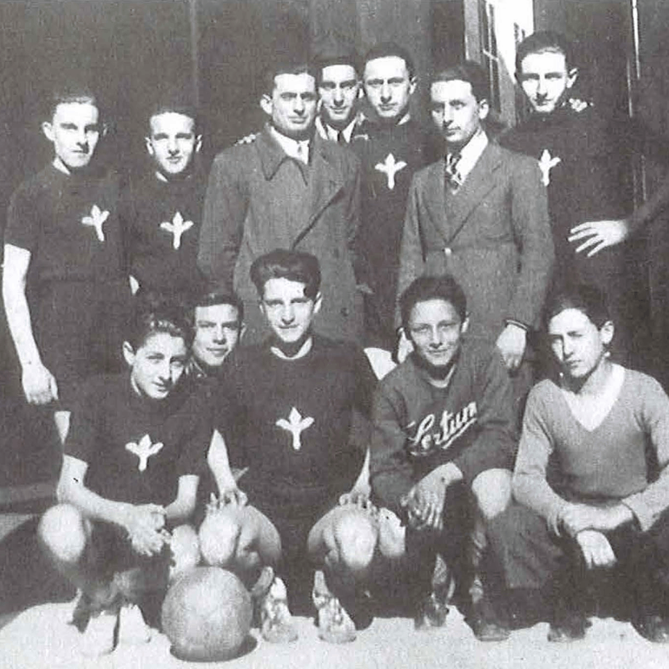 1936 Una delle prime squadre di pallacanestro