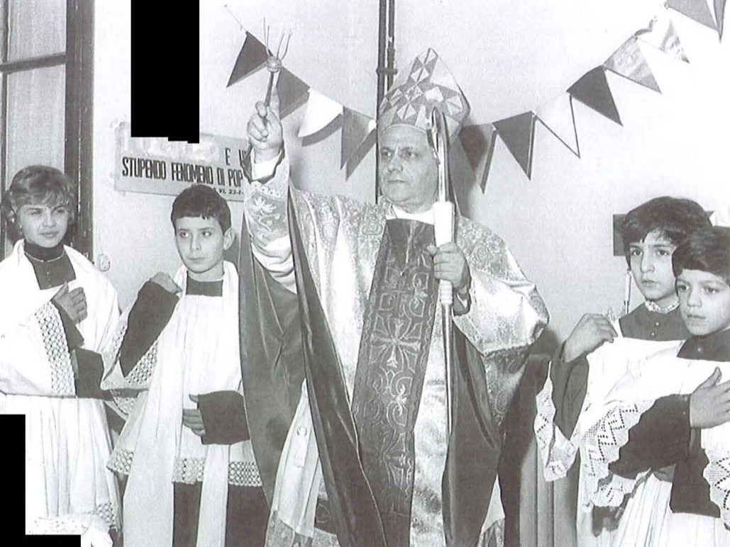 8 dicembre 1978, con trecento iscritte, l'oratorio femminile del Patronato Sant'An­tonio viene benedetto e inaugurato ufficialmente da S. Ecc. Mons. Enrico Assi, Vescovo Ausiliare cli Milano.l dormitorio