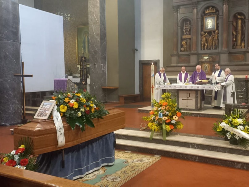 Esequie Armando Forno 