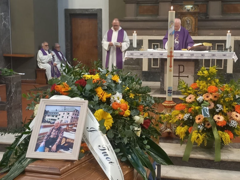 Esequie Armando Forno 