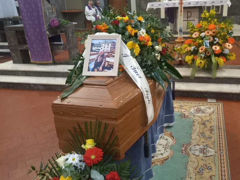 Esequie Armando Forno 